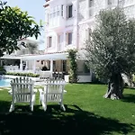 Peremere فندق ألاتشاتي