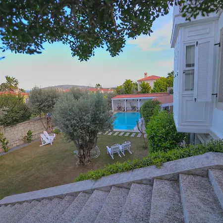 Hotel Peremere 3*